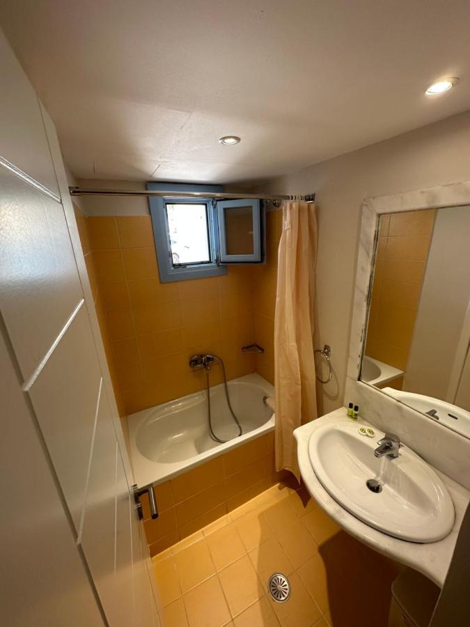 Villa Roussa City Center Fira  Extérieur photo
